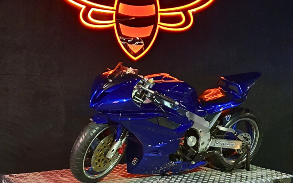 VR Bee Mərkəzində MotoRacing VR yarışı